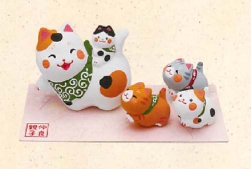 【ご紹介します！ほっこりかわいい！素焼陶製の猫の和雑貨】仲良し親子猫5匹