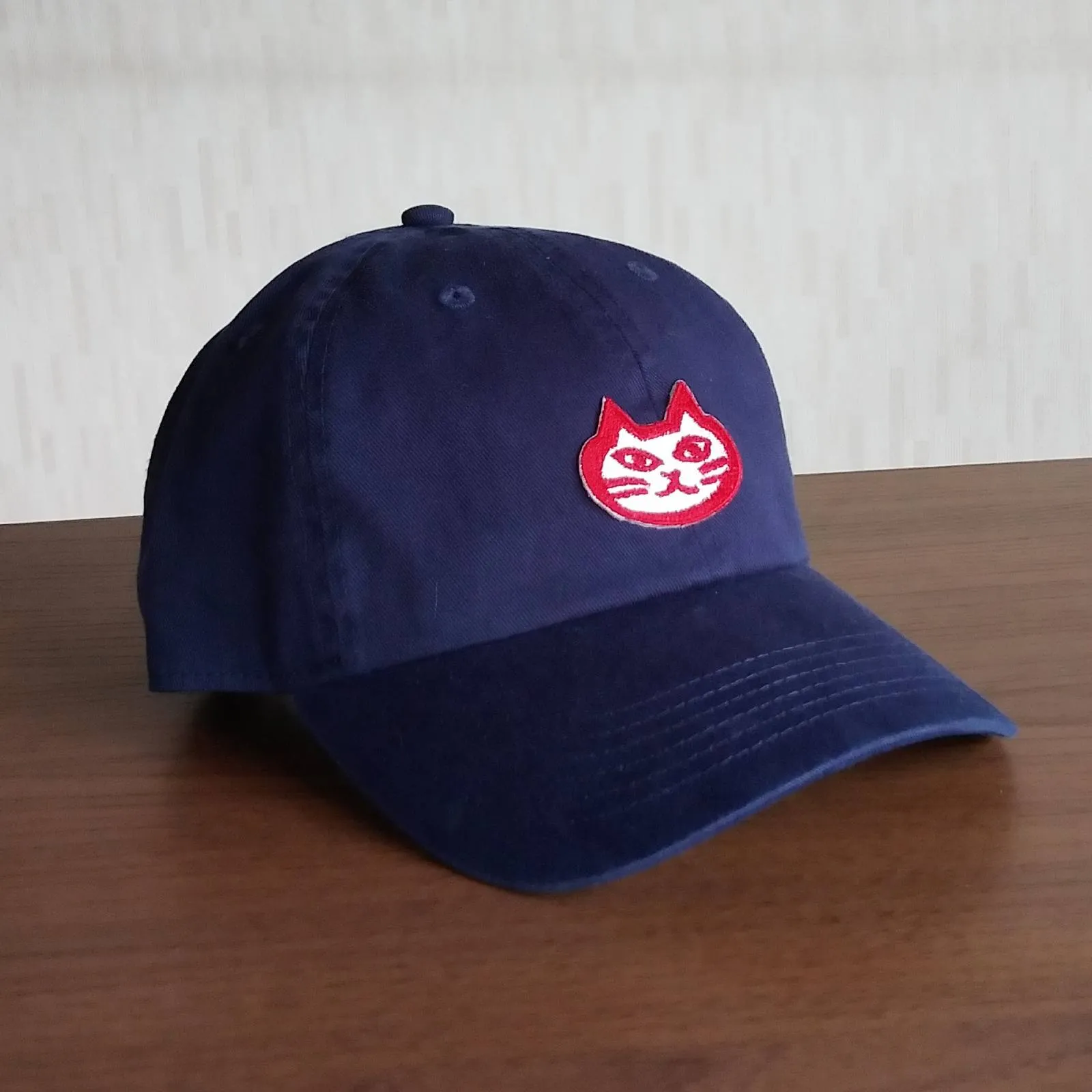 【インバウンド対策に！シンプルでかっこいい！ねこをあしらったキャップ！】neko CAP ネイビー